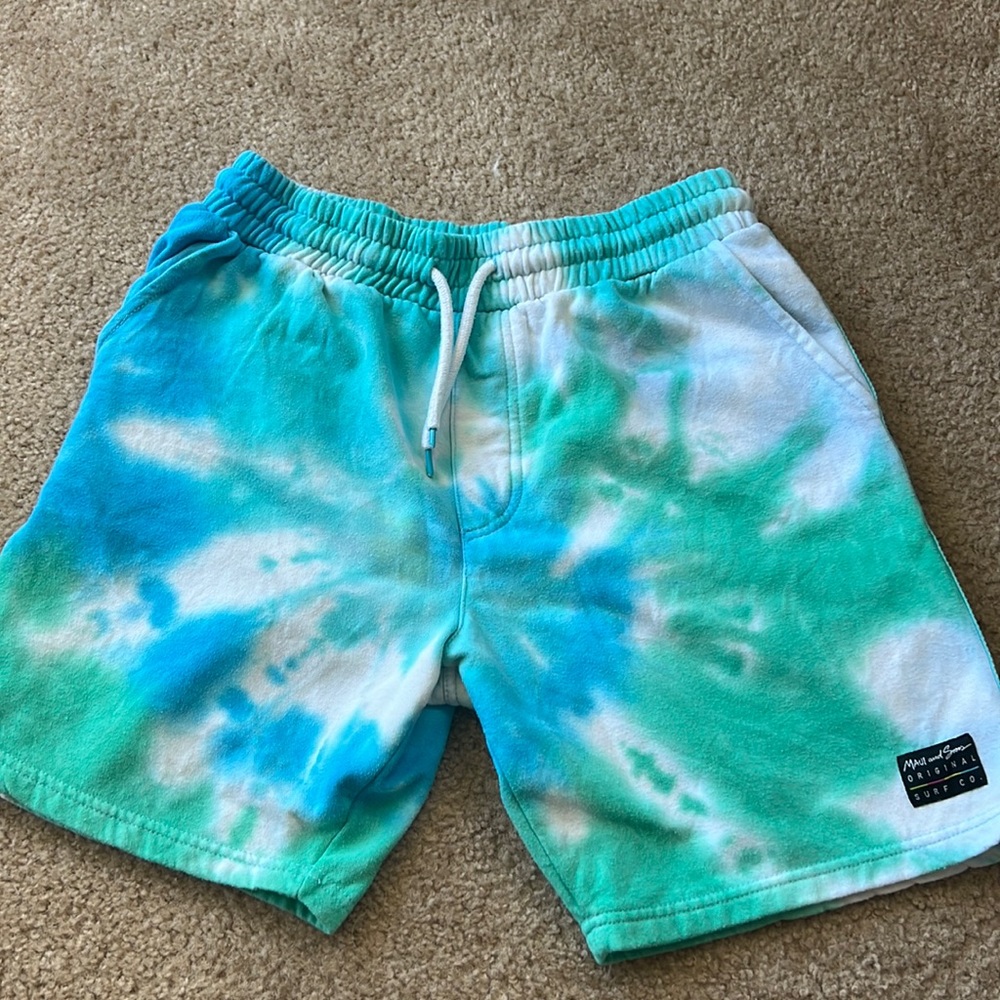Boys (Teen size) Medium Tie Dye Maui and Sons Sweatshorts